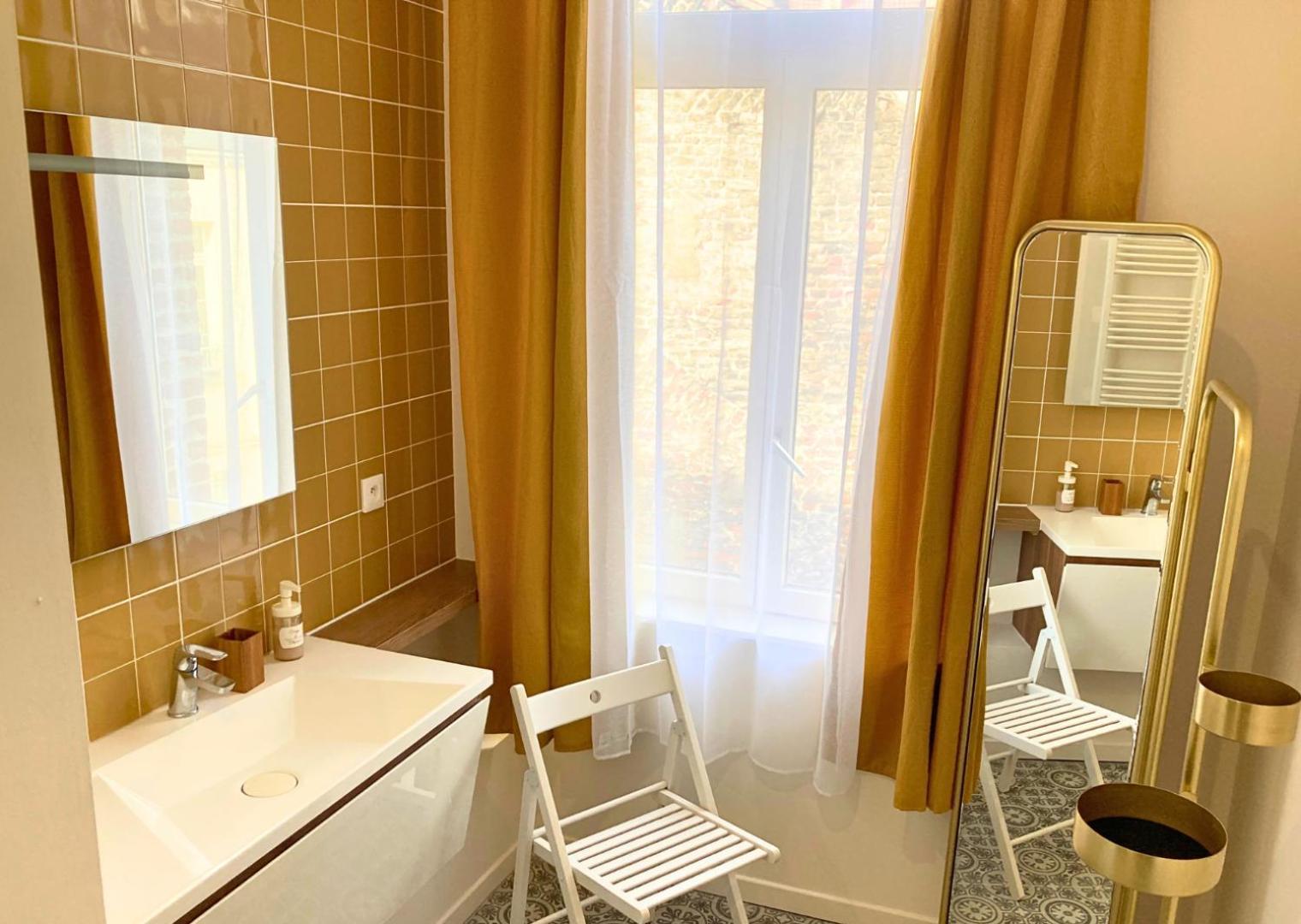 Le Bohemian Chic - 4 Chambres En Hypercentre De Saint-Omer, Ideal Pour Les Groupes Saint-Omer (Pas-de-Calais) Exterior photo